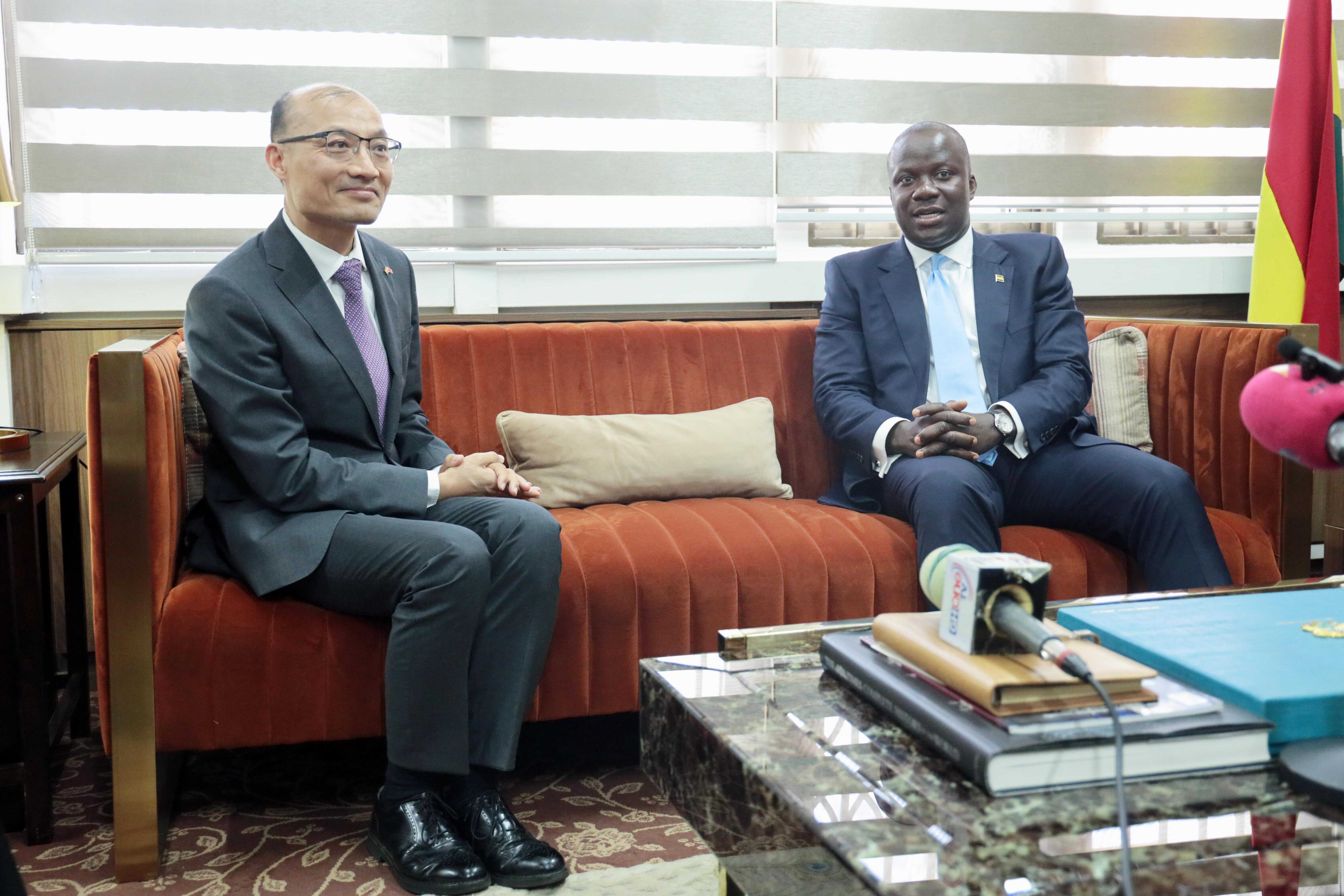 Samual Defa H.E. Tong Defa met with Hon. Samuel A. Jinapor, Minister for Lands and ...
